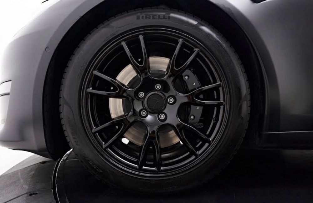 Обмін диски з резиной tesla model s r19