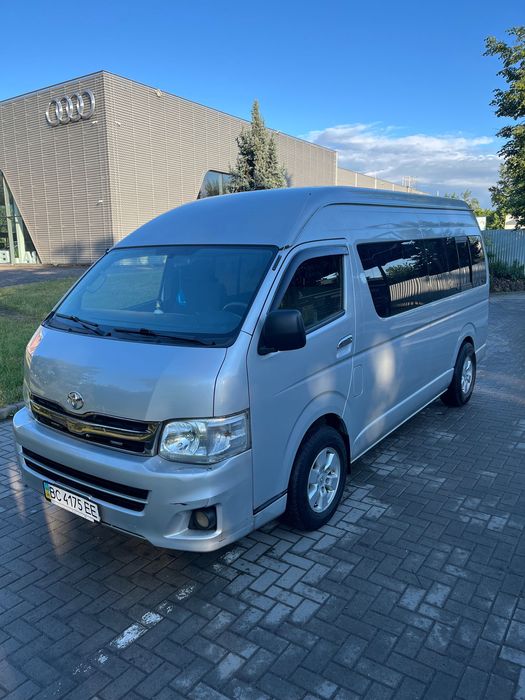 Toyota Hiace,2013 рік