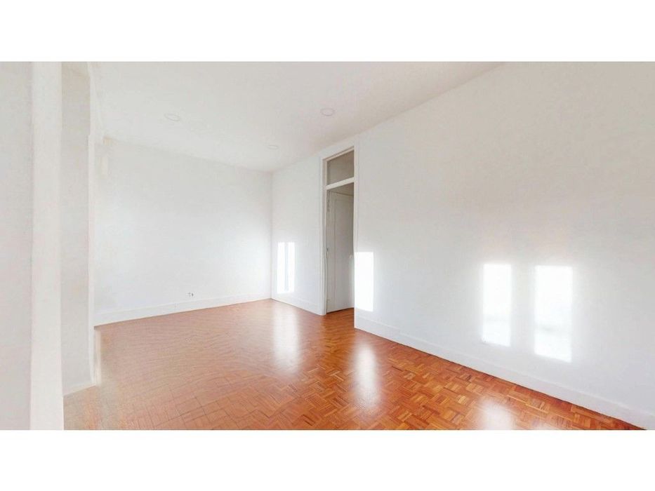 Apartamento T2 em Alcântara