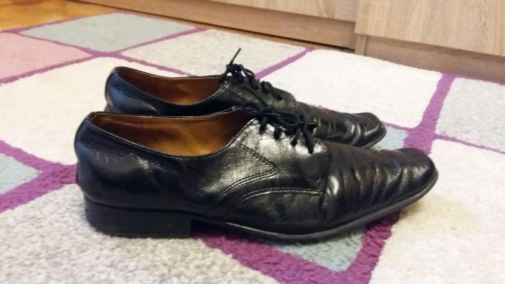 Buty do garnituru