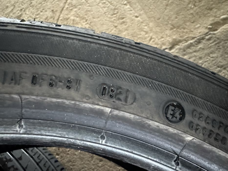Шини PIRELLI 245/40R19 Резина колеса 6.5mm два 5.0mm 2021р а два 18р