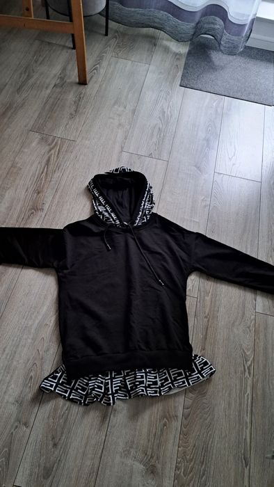 Bluza damska z ornamentem  M