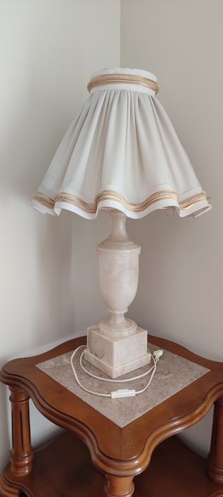 Conjunto de 3 mesa de sala mais candeeiro