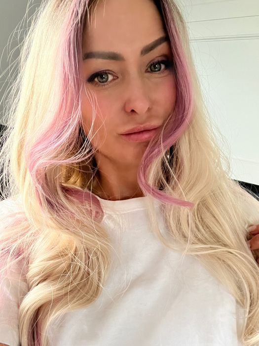 Peruka długa blond ombre- róż