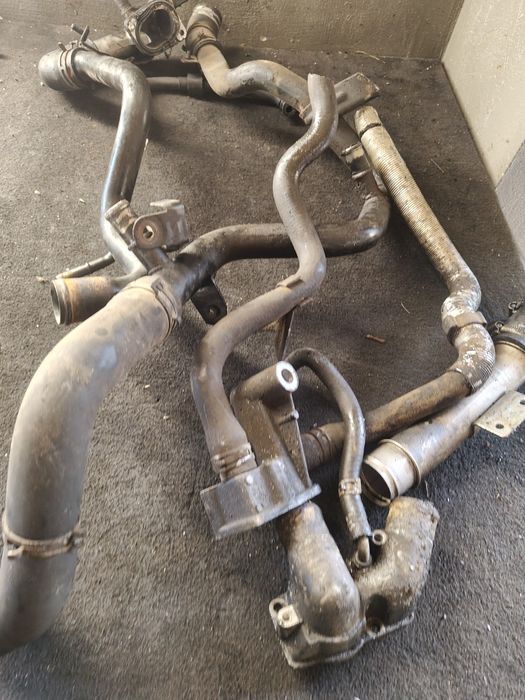 Przewód rurka 2,2 dti króciec obudowa termostatu opel Vectra c astra h