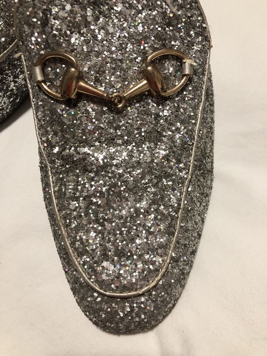 Chinelos  com brilhantes abertos atras