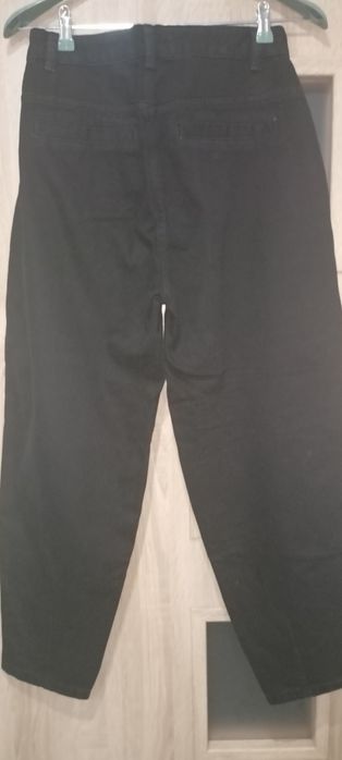Czarne jeansy Slouchy