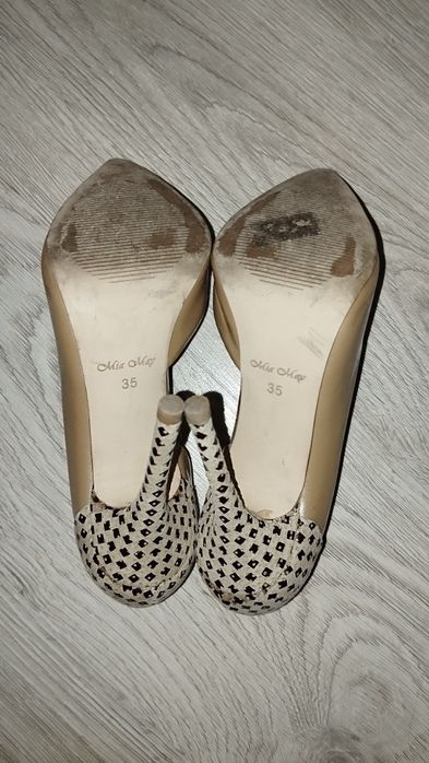 Туфли на шпильке