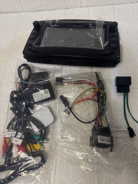 автомобільна магнітола на Android для Mercedes-Benz C-класу W203.