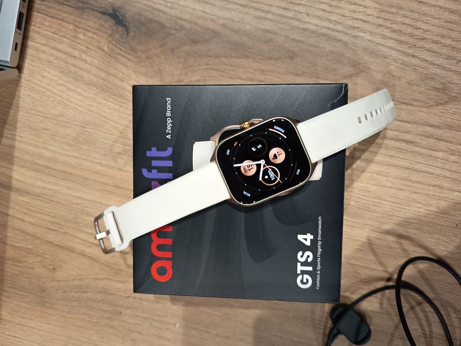 Smartwatch Amazfit GTS 4