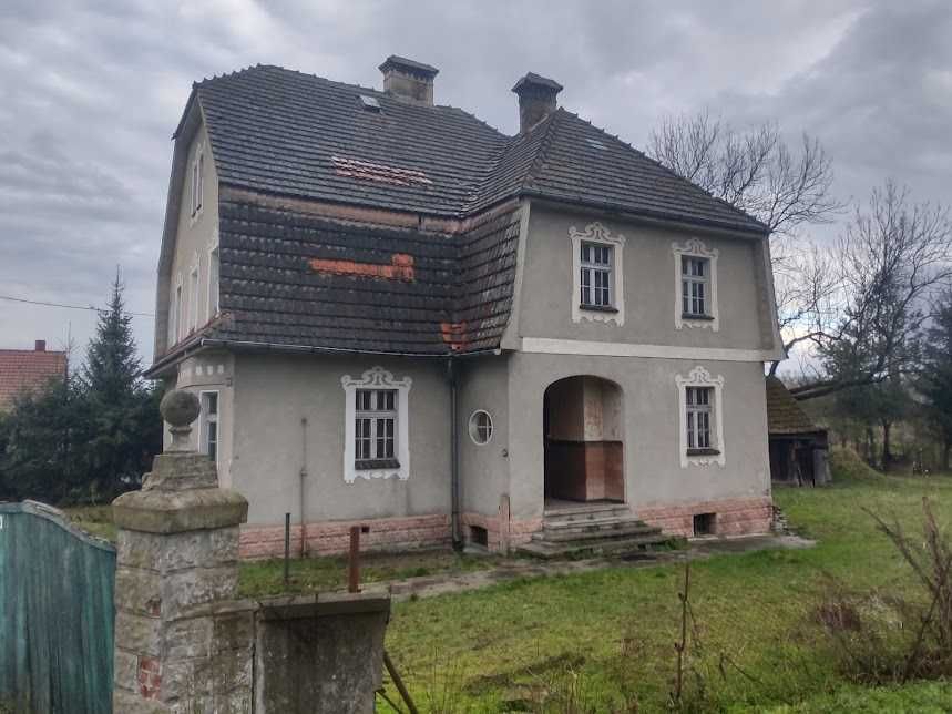 Przedwojenna Willa / Dom z 1936 r. – 220 m², 11 arów, Lubsza