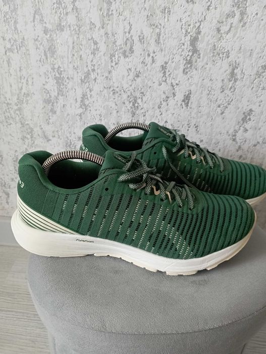 Кросівки ASICS Dyna Flute 3.