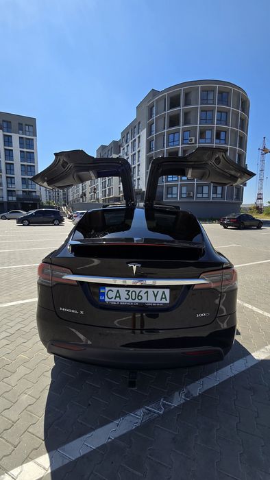 Tesla Model X 2018 VIN 5YJXCDE20JF142309 фото оголошення 6 з 17