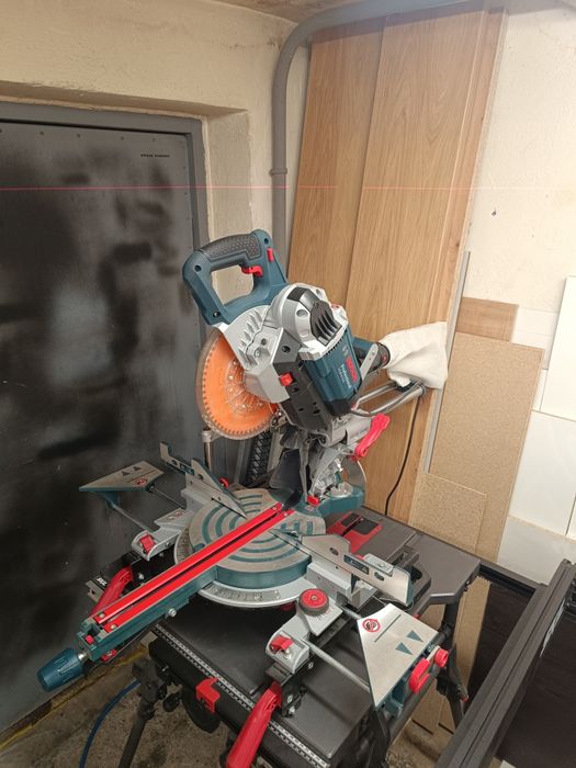 Ukośnica Bosch gcm 8 sde