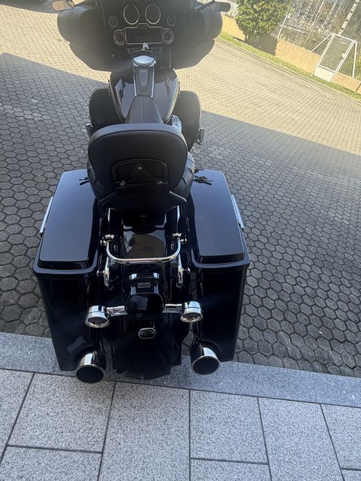 Harley davidson ultra glide