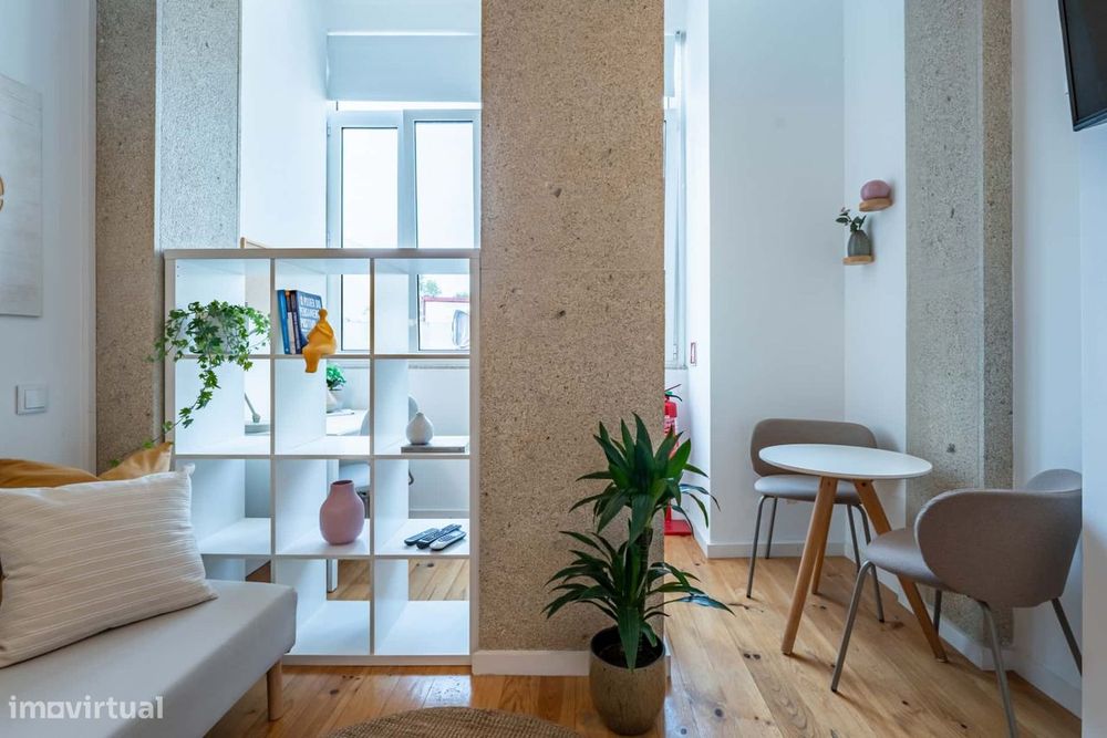 Complete studio in Bonfim, with working area