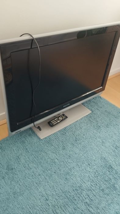 Televisor plano e panorâmico
32PFL5322/10. Este televisor proporciona