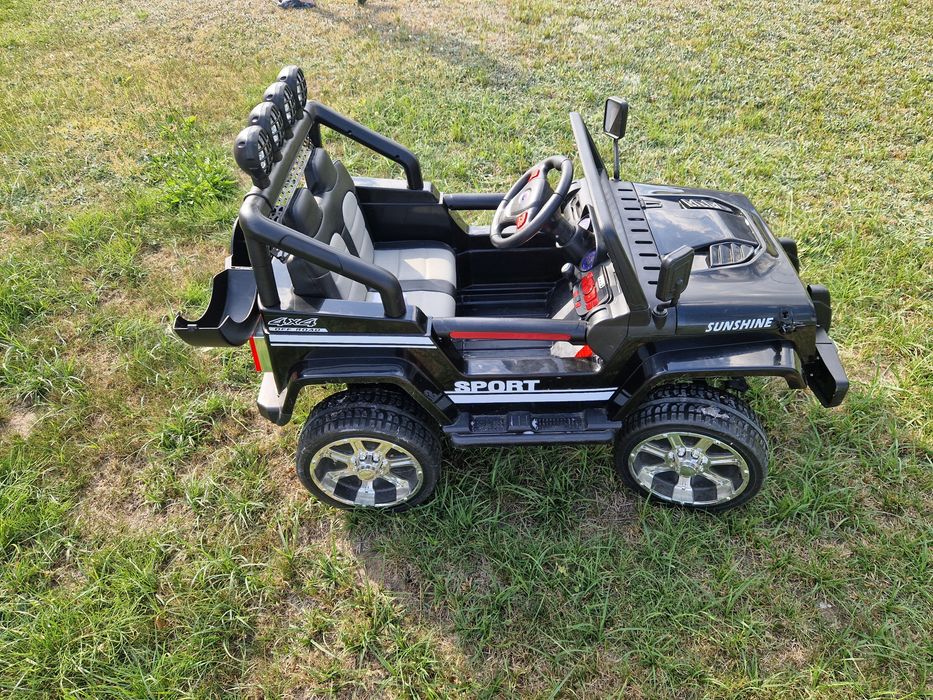 Jeep na akumulator
