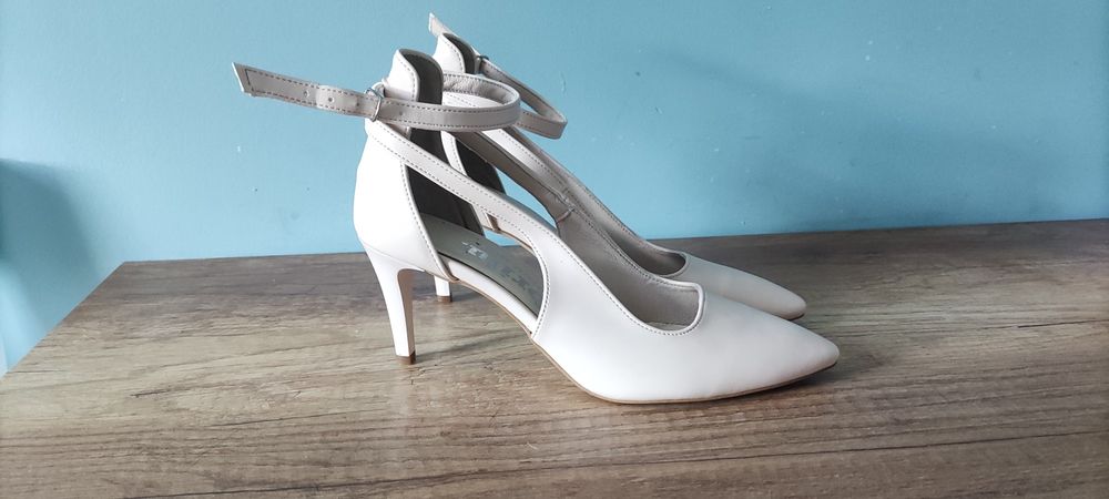 Buty ślubne brilu