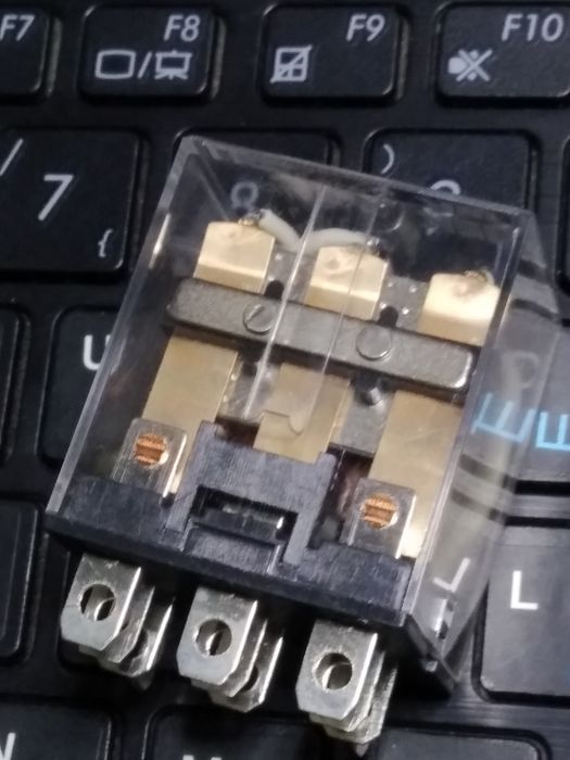 Реле РЕК77/3 (10А 24В) 220V