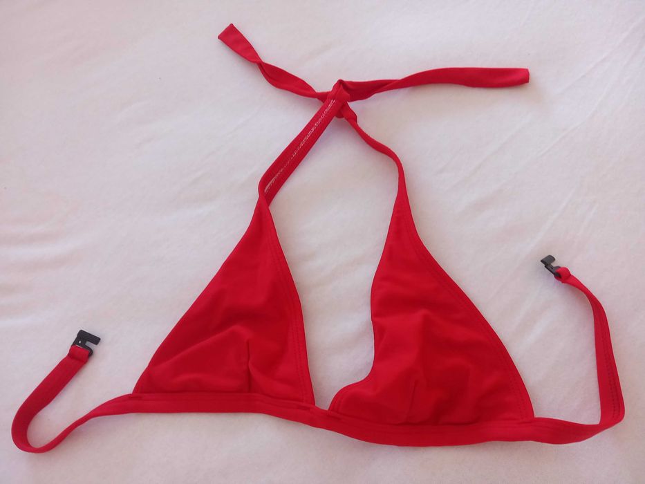 2 blusas + 3 bikinis