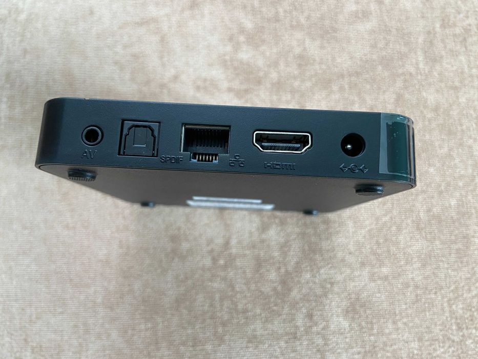 Смарт тв приставка tanix w2 pro 4/64gb android 11 tv box