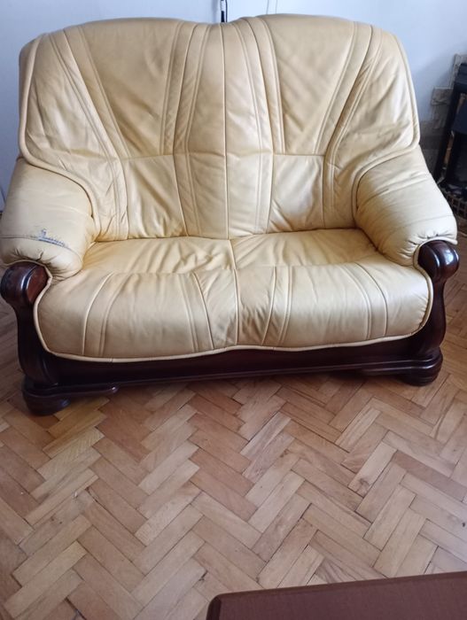 Kanapa skórzana drewniana dwuosobowa