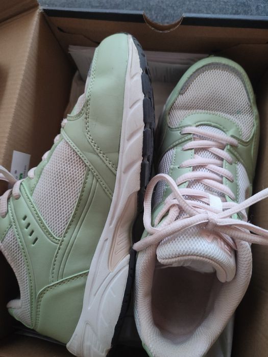 Buty damskie FILA 39