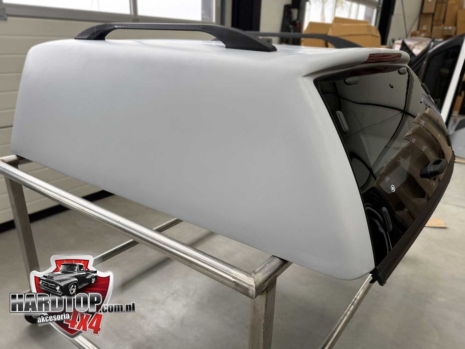 Zabudowa paki Hardtop Toyota Hilux 2015+ Revo Boki Pełne