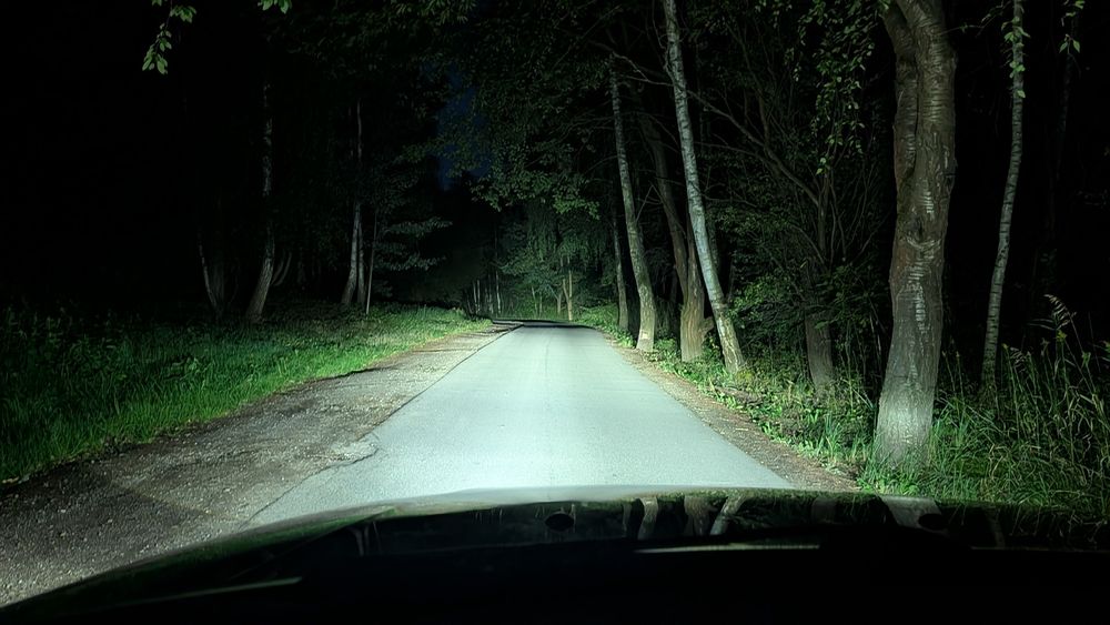Saab 9-5 modyfikacja konwersja lamp reflektorów BiLed BI-LED