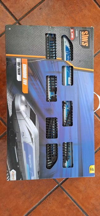 Comboio elétrico infantil com trilhos – completo e em caixa