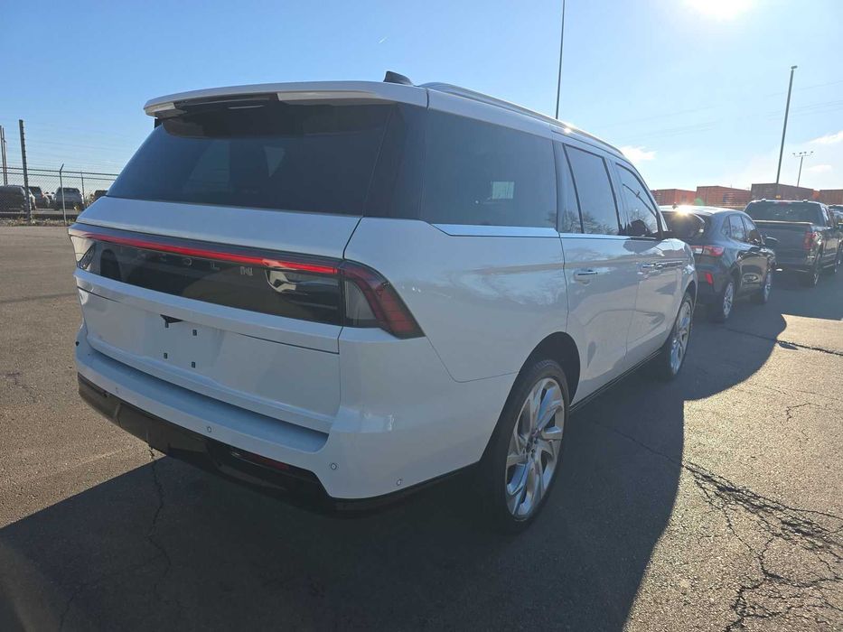 2025 Lincoln Navigator