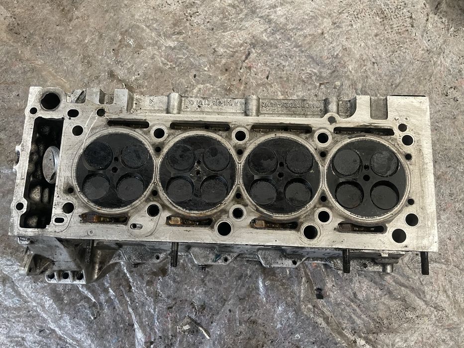ГБЦ головка блока клапанна кришка om611 2.2cdi vito sprinter хороша.
