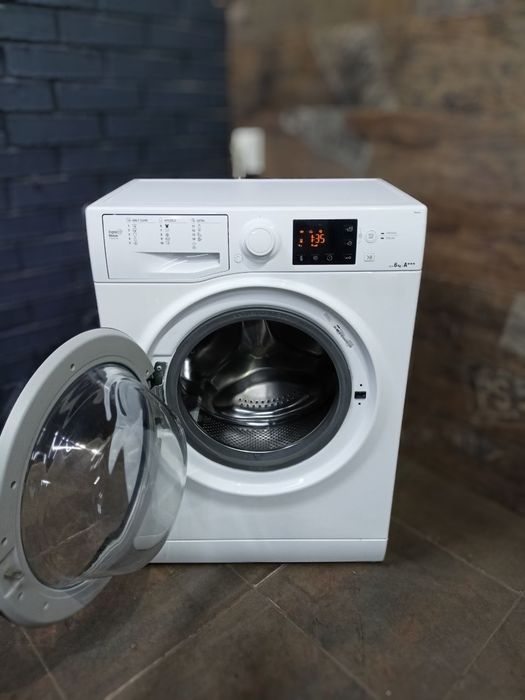 Пральна (стиральная) машина Ariston RSSG603 з Європи 6кг завантаження