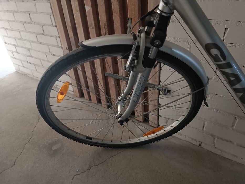 Giant Express – wygodny rower miejski / trekkingowy – bardzo dobry sta