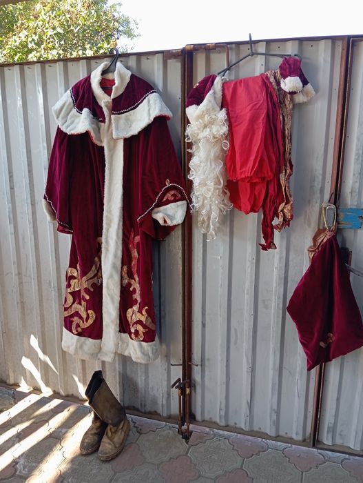 Костюм Деда Мороза и Снегурочки