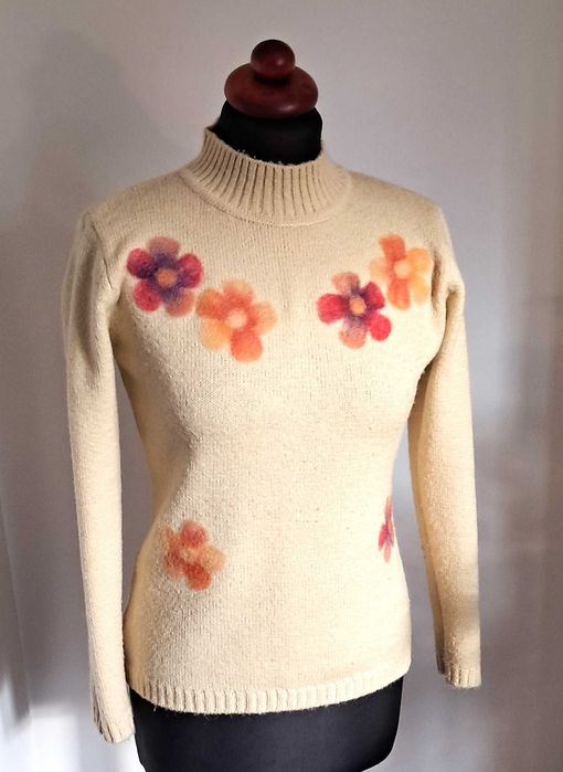 Bawełniany kremowy sweter flokowane kwiaty vintage fairy cotton S/M