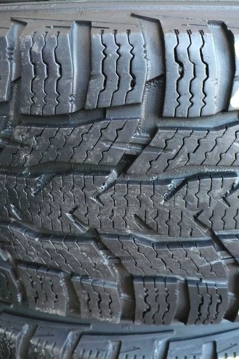 Opony Dostawcze Nokian 215/65R16C  8mm Zima 2 szt.