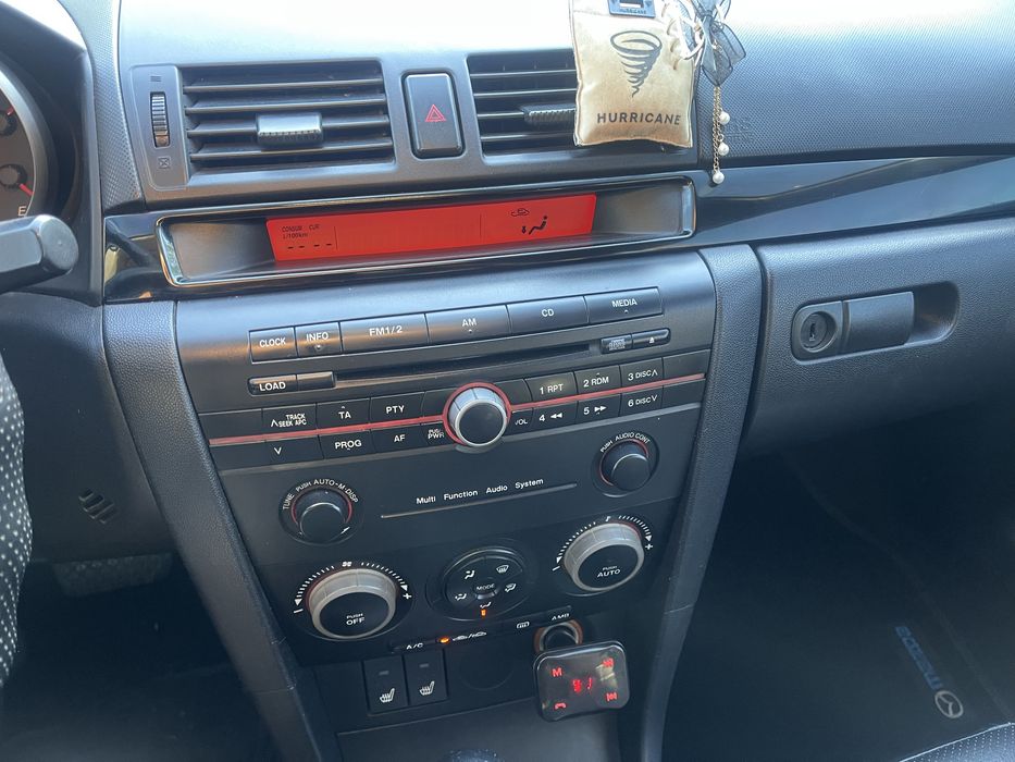 Продам Мазда 3 бк 2005 гола автомат 1.6 бензин