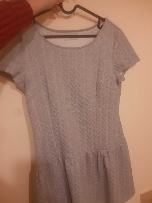 Sukienka szara pikowana