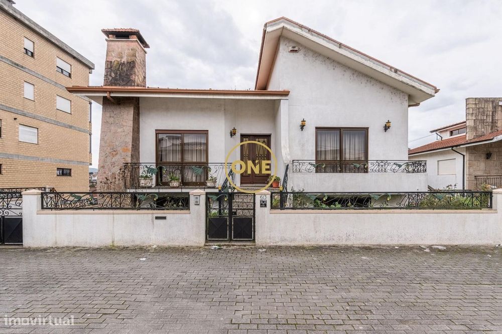 Moradia BiFamiliar T3 + T2 Santo Tirso