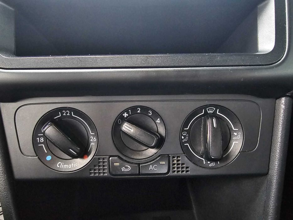 VW Polo 1.6 TDI Confortline (2010) – Nacional