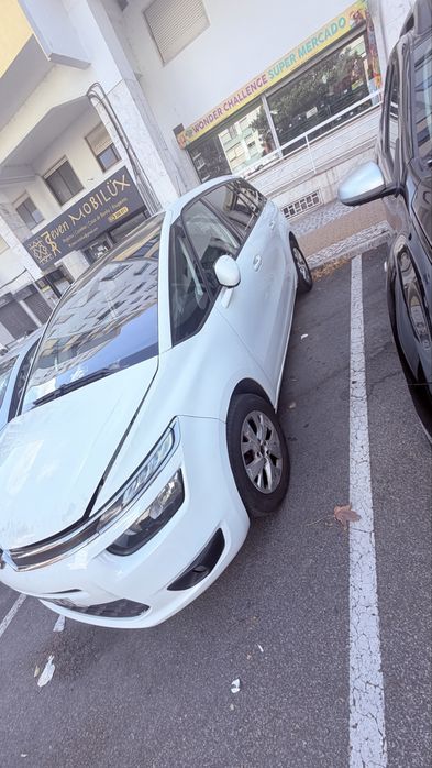 Carro cintroen grsnde picasso
