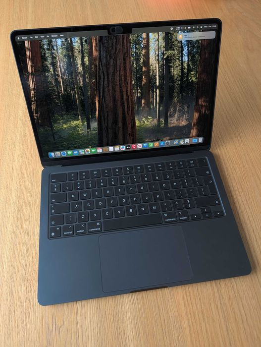 MacBook Air 13" M2 (2022) | 24 GB | 1 TB | Midnight | komplet + etui Von Holzhausen