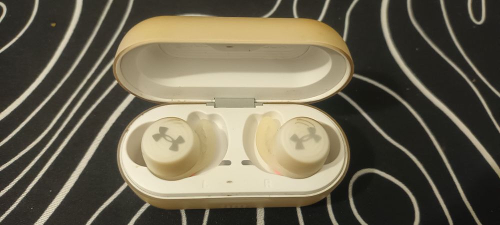 auriculares JBL Live 300TWS