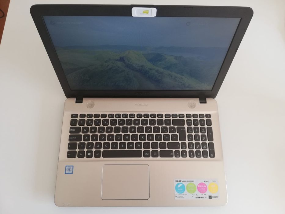 ASUS Computer (Like New)64284589635714121