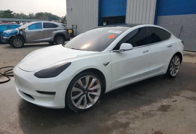 Передній бампер TESLA MODEL 3 тесла модел 3 розборка шрот
