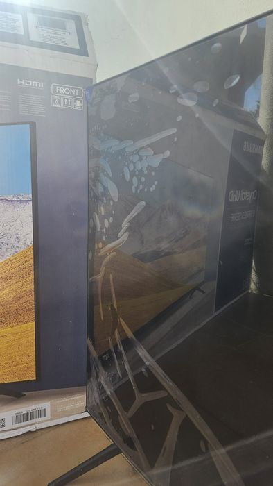 Samsung Crystal UHD TU8000 50" (125cm) Para peças