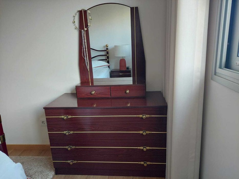 Quarto completo c/ cama de ferro para criança