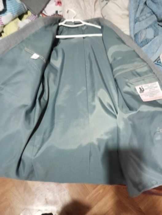 Чоловічий костюм.